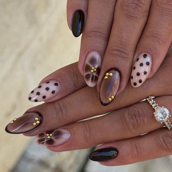 Almond-shaped Nails - Bellezza Boutique